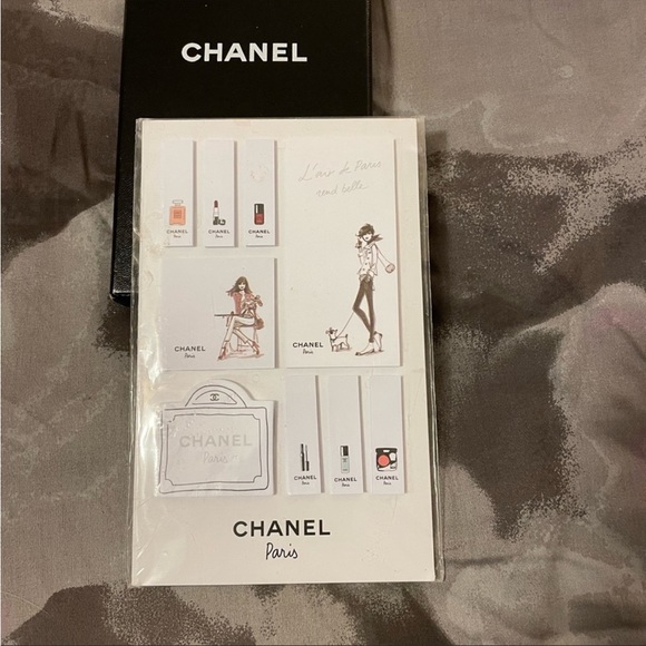 CHANEL Post It Notes NEW In package 9 notepads, with different designs on each - Picture 2 of 8